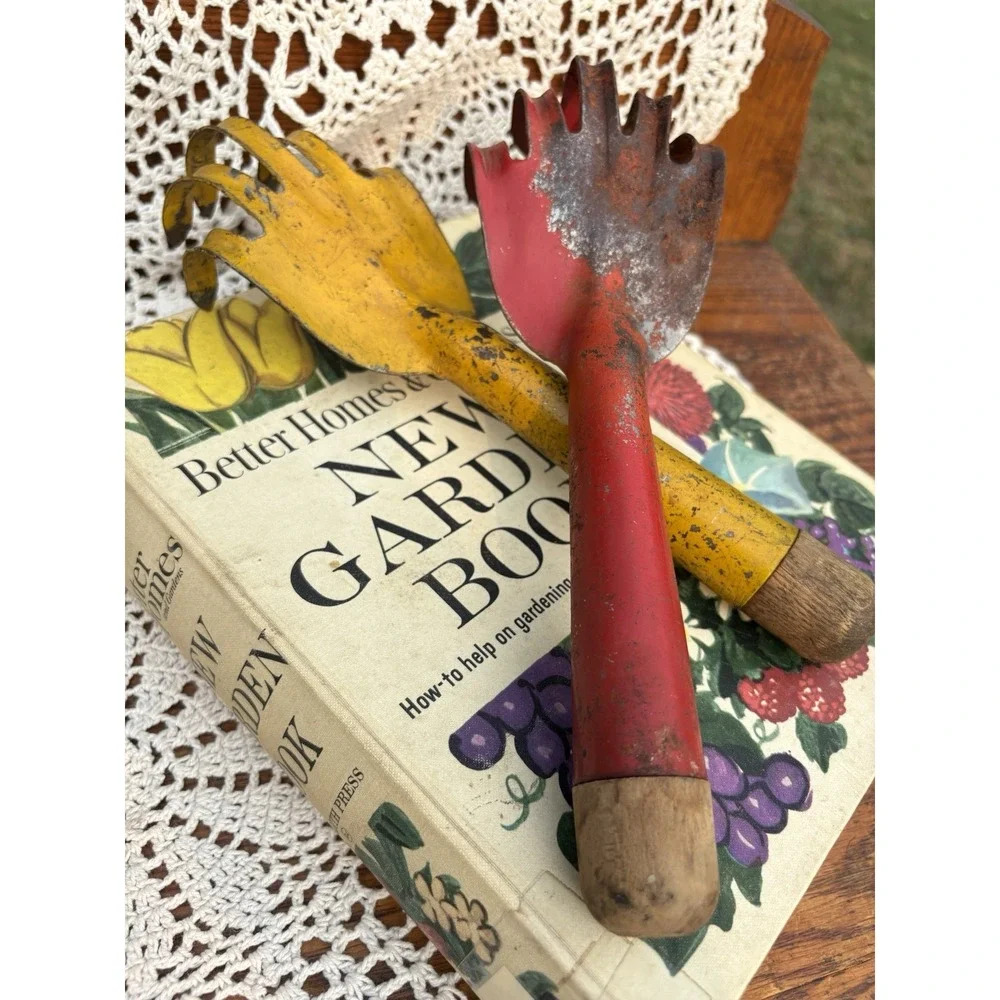 N/A vintage garden